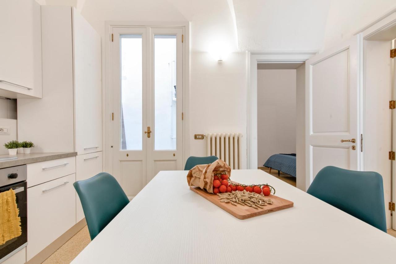 Blue Loft - Old Town Apartment Sit Lecce Dış mekan fotoğraf