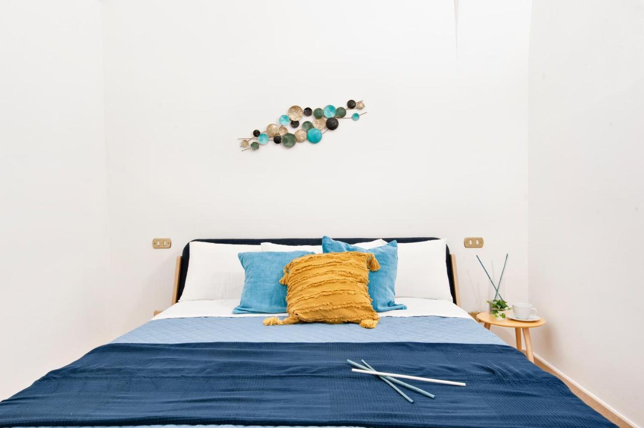 Blue Loft - Old Town Apartment Sit Lecce Dış mekan fotoğraf